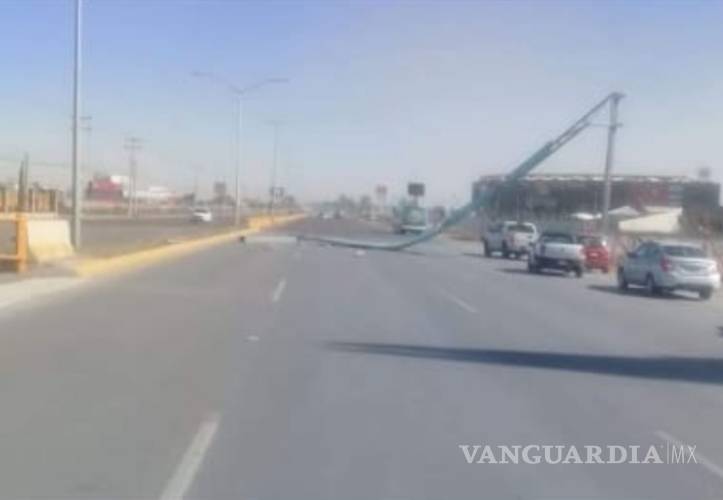 $!Fuertes vientos en Torreón provocan en daños y causan accidentes
