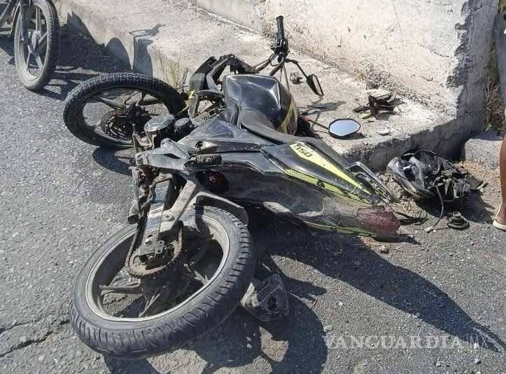 $!La motocicleta quedó a un costado del sitio donde ocurrió el accidente.