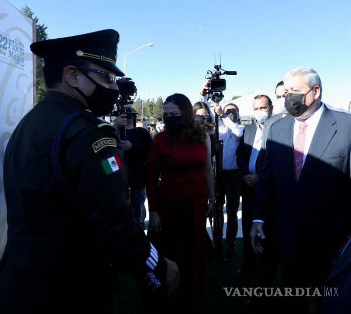 $!En la ceremonia también estuvo presente el secretario de Gobierno, Fernando de las Fuentes Hernández, en representación del gobernador Miguel Riquelme.