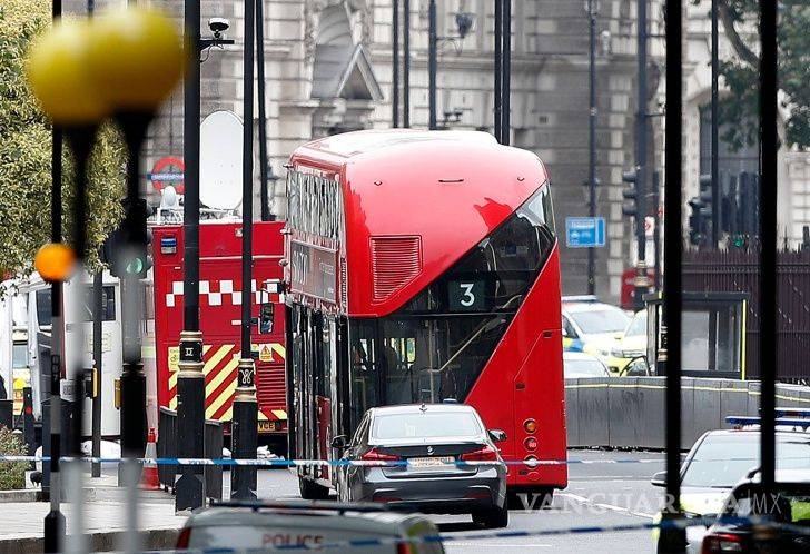 $!Atropellan a varias personas en Londres, en posible acto terrorista