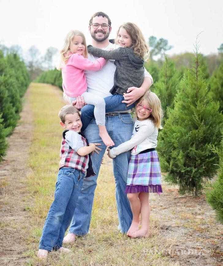 $!Cuida solo a sus 4 hijos después de separarse de su esposa, que le fue infiel tras 10 años juntos