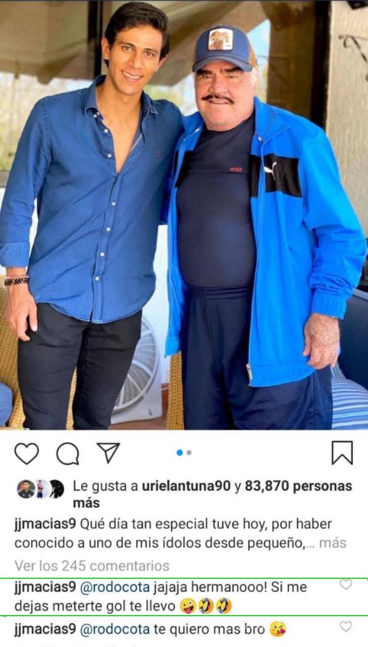 $!¿Rodolfo Cota se dejó meter gol para conocer a Vicente Fernández?... juzgue usted