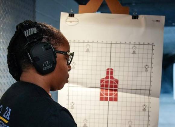 Algunos estadounidenses se están preparando para el colapso de la sociedad