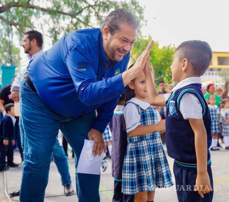 $!El programa “En tu Escuela tú Eliges” permitió a la comunidad escolar seleccionar apoyos como un minisplit, una laptop y una impresora, de acuerdo con sus necesidades prioritarias.