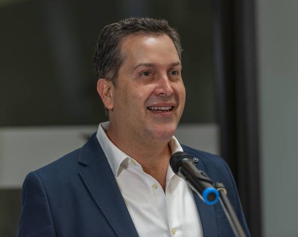 Juez de control dejó sin efecto la acusación de fraude promovida por la Fiscalía General de Nuevo León en contra del director general de VANGUARDIA, Armando Castilla Galindo.