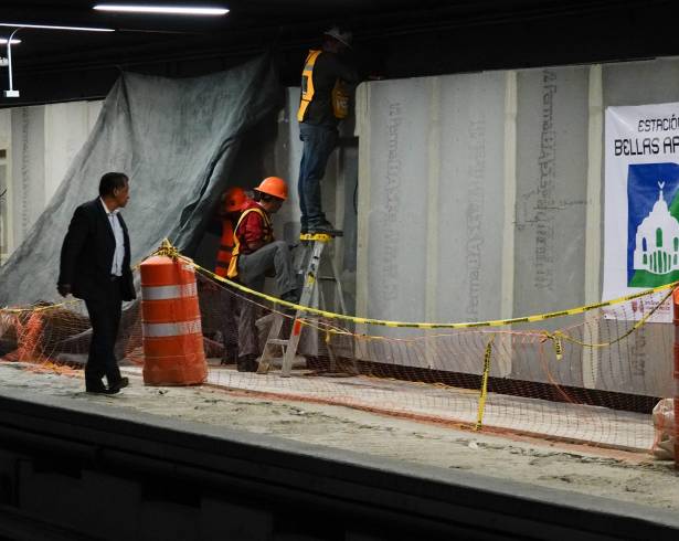 La Línea 2 del Metro de la Ciudad de México continúa operando con algunas restricciones debido a trabajos de remodelación.