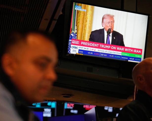 La información que transmite el mandatario estadounidense sobre la prolongación o final de la guerra afecta las transacciones entre compradores y vendedores de activos financieros.