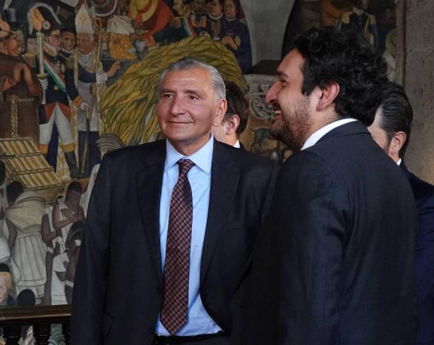 En Estados Unidos el interés por López Hernández no se limita al contrabando de combustible, sino también al lavado de dinero. Y en esos negocios, según el autor de Estrictamente Personal, Andy es muy cercano al senador.