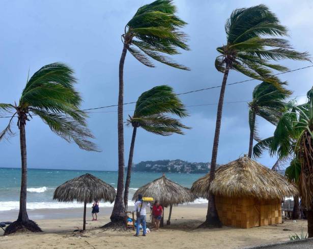 La tormenta tropical ‘Polo’ se intensificó hasta convertirse en huracán de categoría 1 en la escala Saffir-Simpson frente a las costas del Pacífico mexicano, informó el SMN de la Conagua.