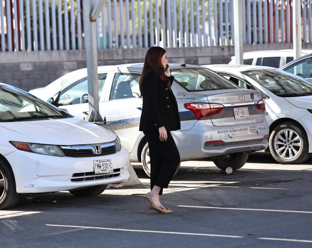 La audiencia se desarrolla de forma privada, donde el juez de control escucha la teoría del caso de la Fiscalía Anticorrupción y los datos de prueba presentados por la defensa de la exalcaldesa.