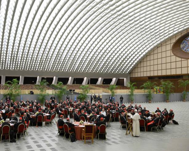 El Papa León XIV durante la primera sesión del Consistorio Extraordinario en el Aula Pablo VI, Ciudad del Vaticano, el 26 de junio de 2026.