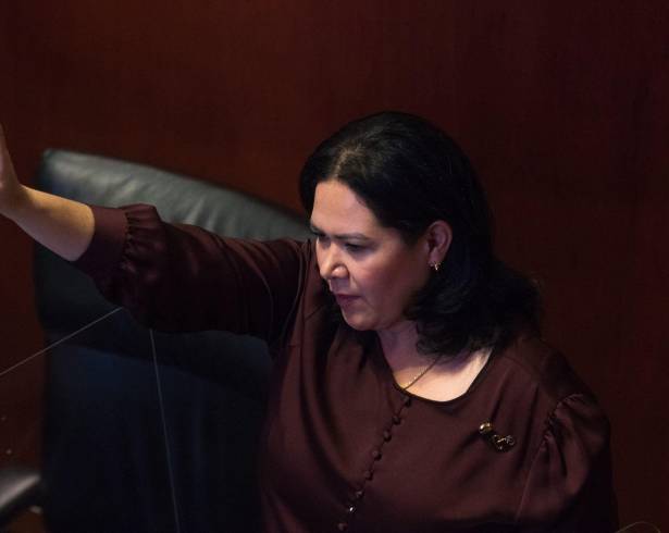Alejandra León Gastélum, la exsenadora de Morena por Baja California fue retenida en una entrevista por 12 horas por agentes de la CBP en la garita de Calexico, California.