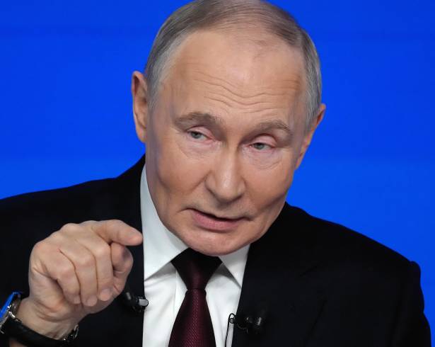 El presidente ruso ha gobernado el país durante 25 años y utiliza el evento para consolidar su poder y expresar sus opiniones sobre asuntos nacionales y globales. FOTO: