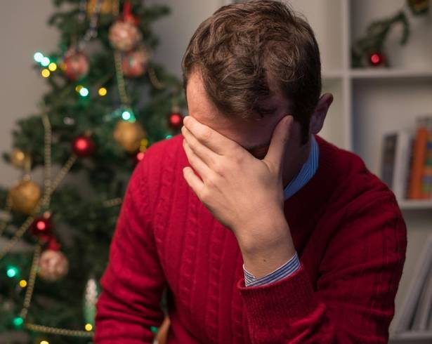 La depresión decembrina afecta a miles de personas durante las fiestas navideñas. Cambios emocionales, presiones sociales y recuerdos dolorosos pueden intensificar el malestar.