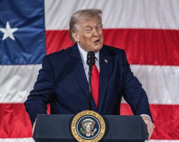 La Casa Blanca dijo que el mandatario mantiene vigente por ahora una duración de cuatro a seis semanas de operaciones militares para lograr todos sus objetivos en la guerra que libra junto a Israel contra Irán.