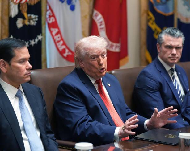 El presidente de Estados Unidos, Donald Trump, interviene en una reunión de su gobierno en la Casa Blanca, Washington.