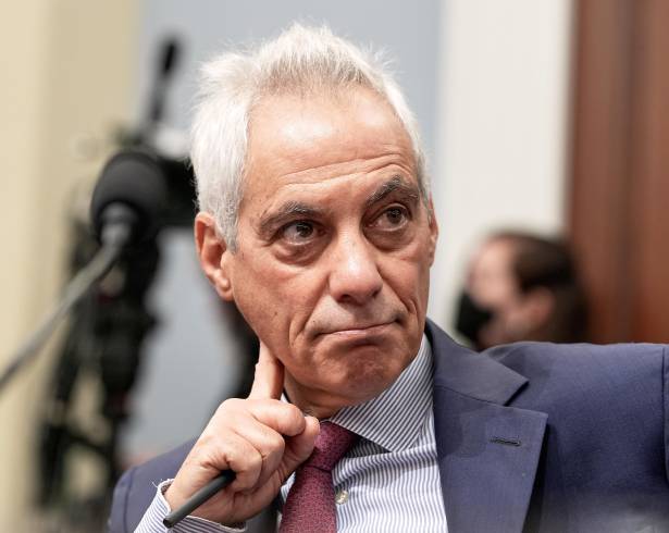 Rahm Emanuel se ha distinguido por ser un demócrata de vanguardia por abordar temas en el centro del debate público.
