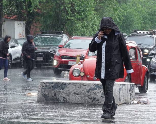El SMN alertó por lluvias fuertes, tormentas y altas temperaturas en gran parte de México, además de posibles torbellinos en el norte.