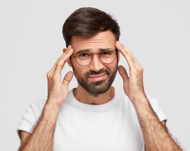 Millones de personas conviven con migraña, una condición incapacitante que puede alterar la vida diaria.