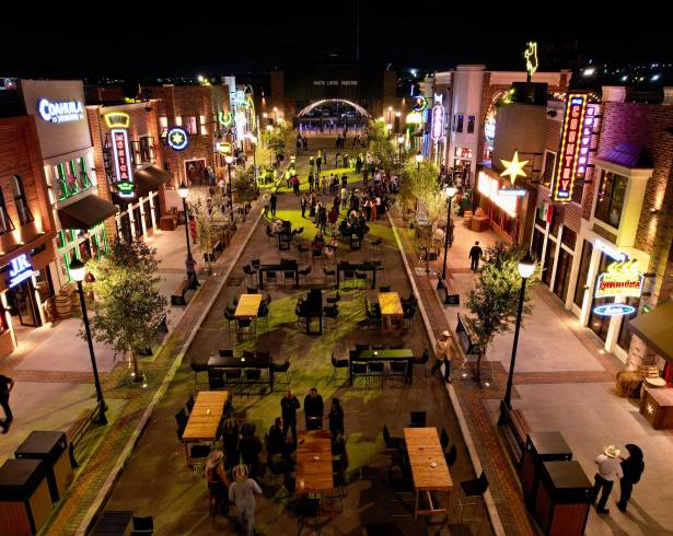 Sin miedo al frio: Así se vive el Rodeo Saltillo desde su nueva sede Expo Coahuila