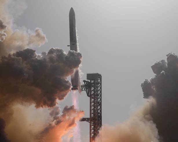 El cohete Starship de SpaceX despega desde Starbase, Texas, el 24 de julio del 2026.