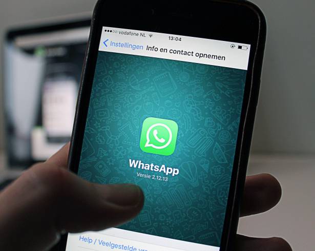 WhatsApp cuenta con una herramienta que permite revisar y eliminar archivos que ocupan espacio en el teléfono.
