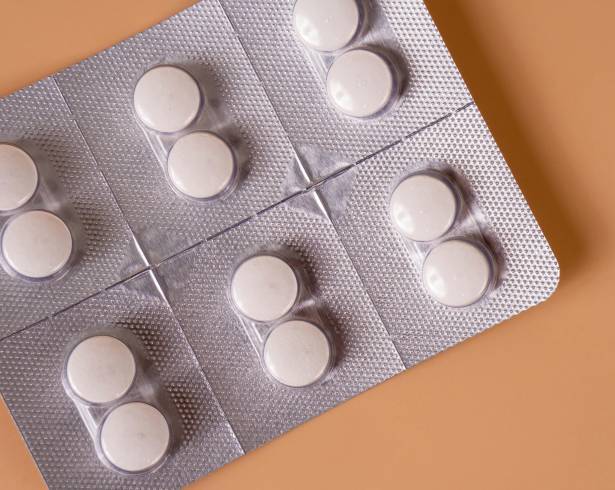 La aspirina ha sido conocida como un analgésico y antiinflamatorio accesible.