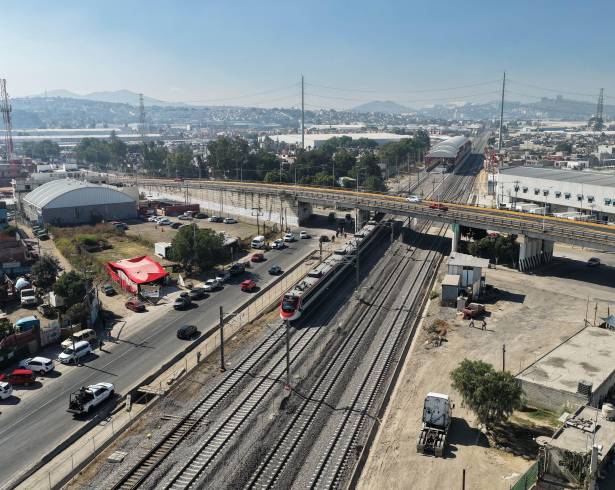 Mediante el FONADIN tendrá a su cargo la construcción, operación y explotación de la vía general de comunicación ferroviaria.