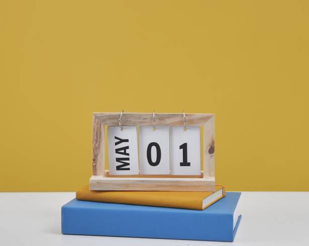 Se trata del 1° de mayo, por la conmemoración del Día del Trabajo, el cual es considerado un día de descanso obligatorio de acuerdo con la Ley Federal del Trabajo (LFT).