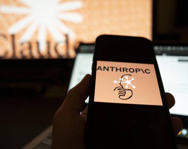 Google anunció a principios de este mes que también planea invertir hasta 40 mil millones de dólares en Anthropic.