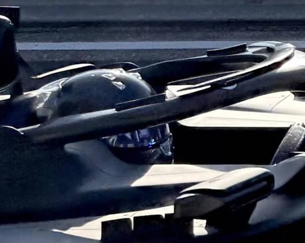 Checo Pérez manejó por primera vez el Cadillac de Fórmula 1 durante un shakedown en Silverstone, marcando el arranque en pista del proyecto estadounidense rumbo a la temporada 2026.