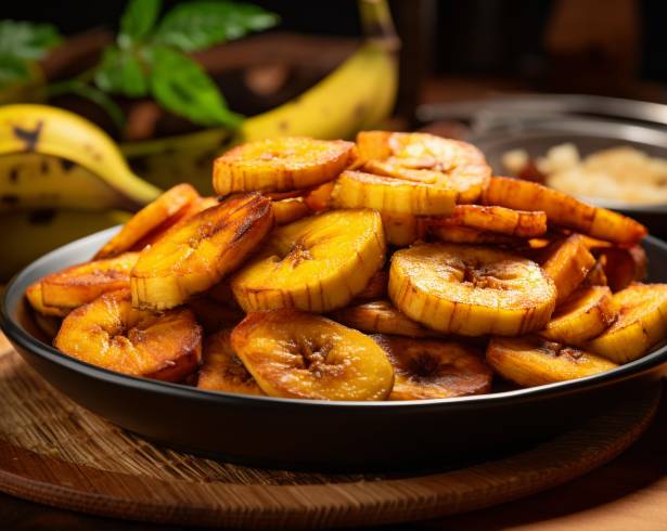 El plátano es la fruta tropical más cultivada en México, con una producción anual superior a las 2 millones de toneladas.