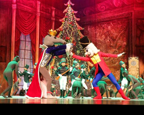 El Teatro Fernando Soler registró llenos totales durante las dos funciones de ‘El Cascanueces’, uno de los espectáculos más esperados de la temporada.