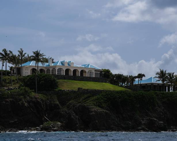 Estructuras en Little Saint James, una de las islas privadas propiedad de Jeffrey Epstein, en las Islas Vírgenes Estadounidenses, el 27 de agosto de 2019.
