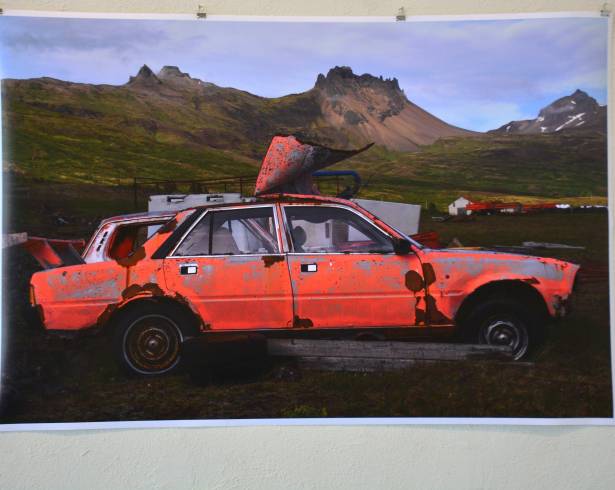 Alfredo Esparza fotografía la decadencia y resistencia rural de Islandia, tan parecida a la de Coahuila