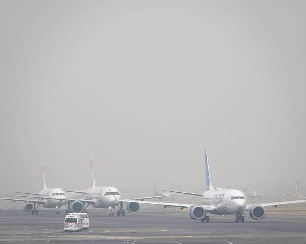 Las condiciones de lluvia y neblina obligaron a las aerolíneas a modificar aterrizajes, a aeropuertos alternos como Tampico y Saltillo.