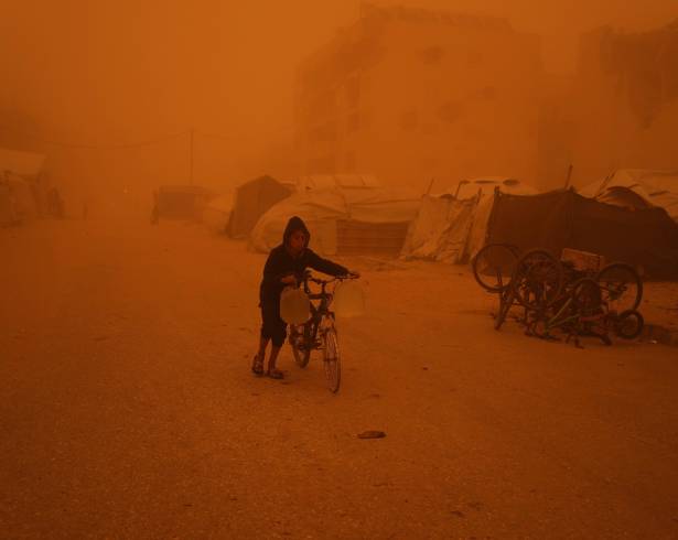 Aunque los combates más intensos han disminuido, desde que se acordó el alto el fuego se ha seguido registrando fuego israelí casi a diario.