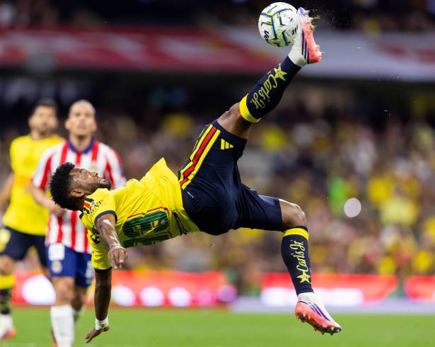 Miguel Borja marcó al 71 y al 74 para rescatar el empate del América ante Chivas en el Estadio Banorte.