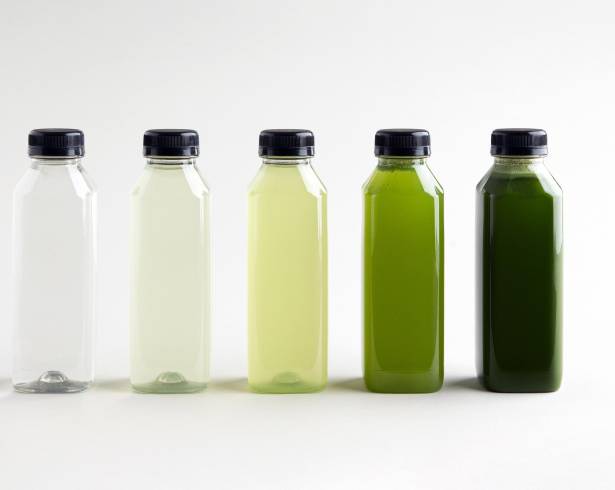 Si preparas un batido de jugo de limón, piña, jengibre y pepino, licuado hasta hacer espuma, y lo tomas dos veces al día, puedes bajar hasta cinco kilos en una semana.