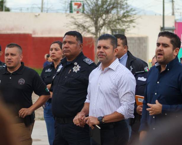 El comisionado de Seguridad encabezó una reunión con vecinos de diversas colonias.
