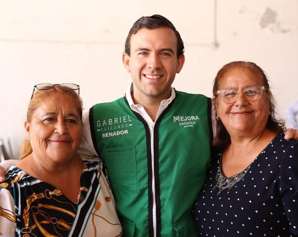 El senador Gabriel Elizondo inició en la colonia Guayulera sus encuentros con ciudadanos para integrar propuestas legislativas.