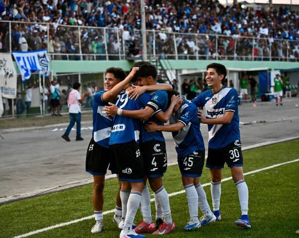 La afición llenó las gradas del Olímpico para acompañar a “La Doble S” en la final.