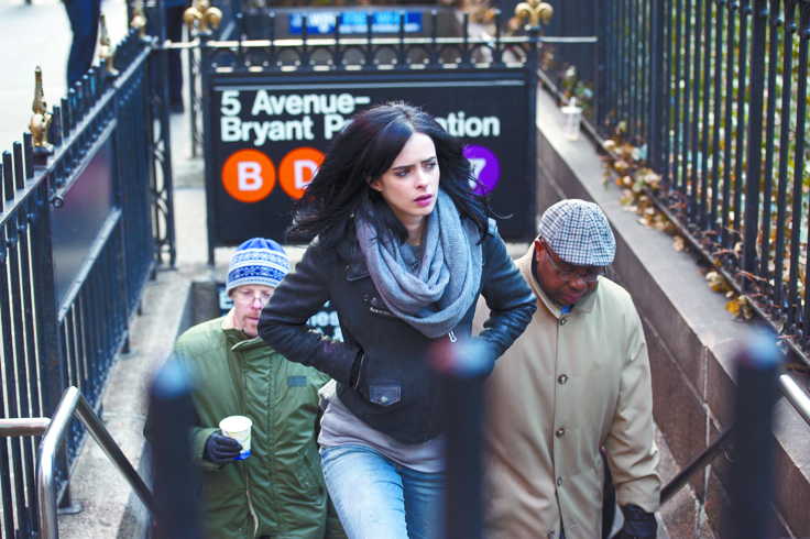 $!‘Jessica Jones’; una alcohólica funcional