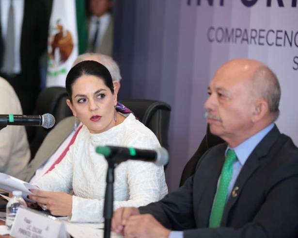 El secretario de Gobierno, Óscar Pimentel, fue el primero en comparecer con motivo de la glosa del segundo informe del gobernador Manolo Jiménez.