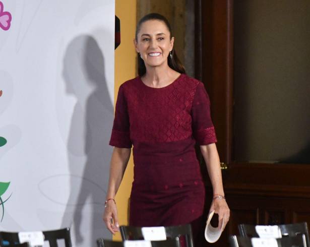 La presidenta de México, Claudia Sheinbaum Pardo, dedicó un mensaje de felicitación a los padres de familia mexicanos.