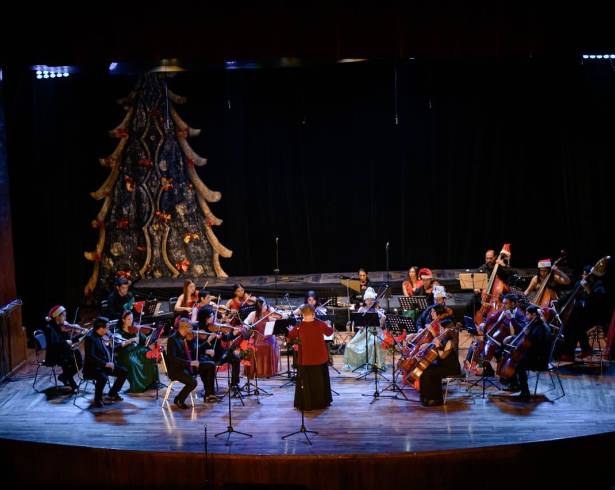 Con música navideña la OMSA y la COSA llenan el Paraninfo del Ateneo en Saltillo