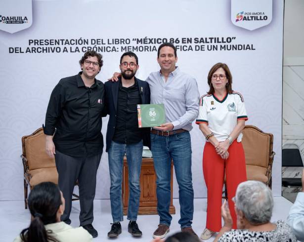 Autoridades estatales, municipales y representantes del ámbito cultural acompañaron la presentación de la obra en el marco del FINA 2026.