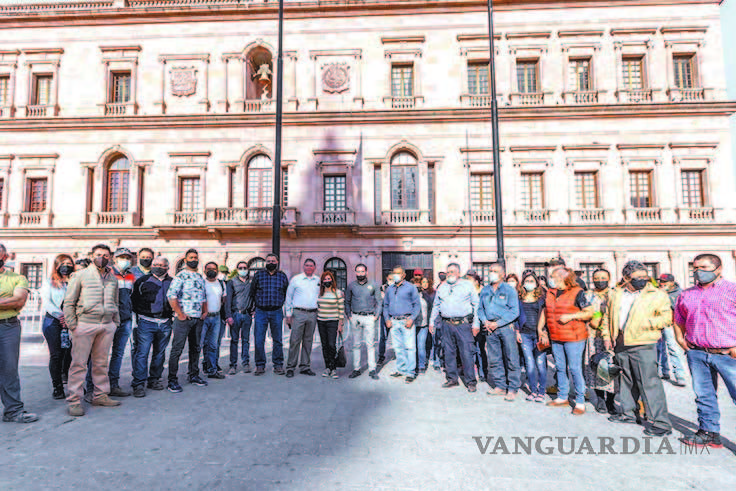 $!Tras protestas, prometen liberar las cuentas bancarias de Ferretería Sieber de Saltillo