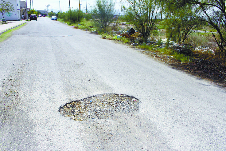 $!Los baches de Torreón, un barril sin fondo