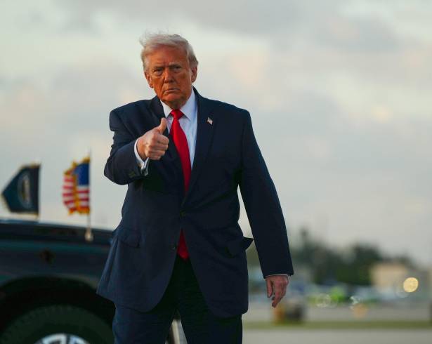 “Nos parece bastante razonable”: El presidente Trump insiste en el éxito de su política, mientras los analistas ven un régimen iraní envalentonado y un comercio mundial bajo presión.